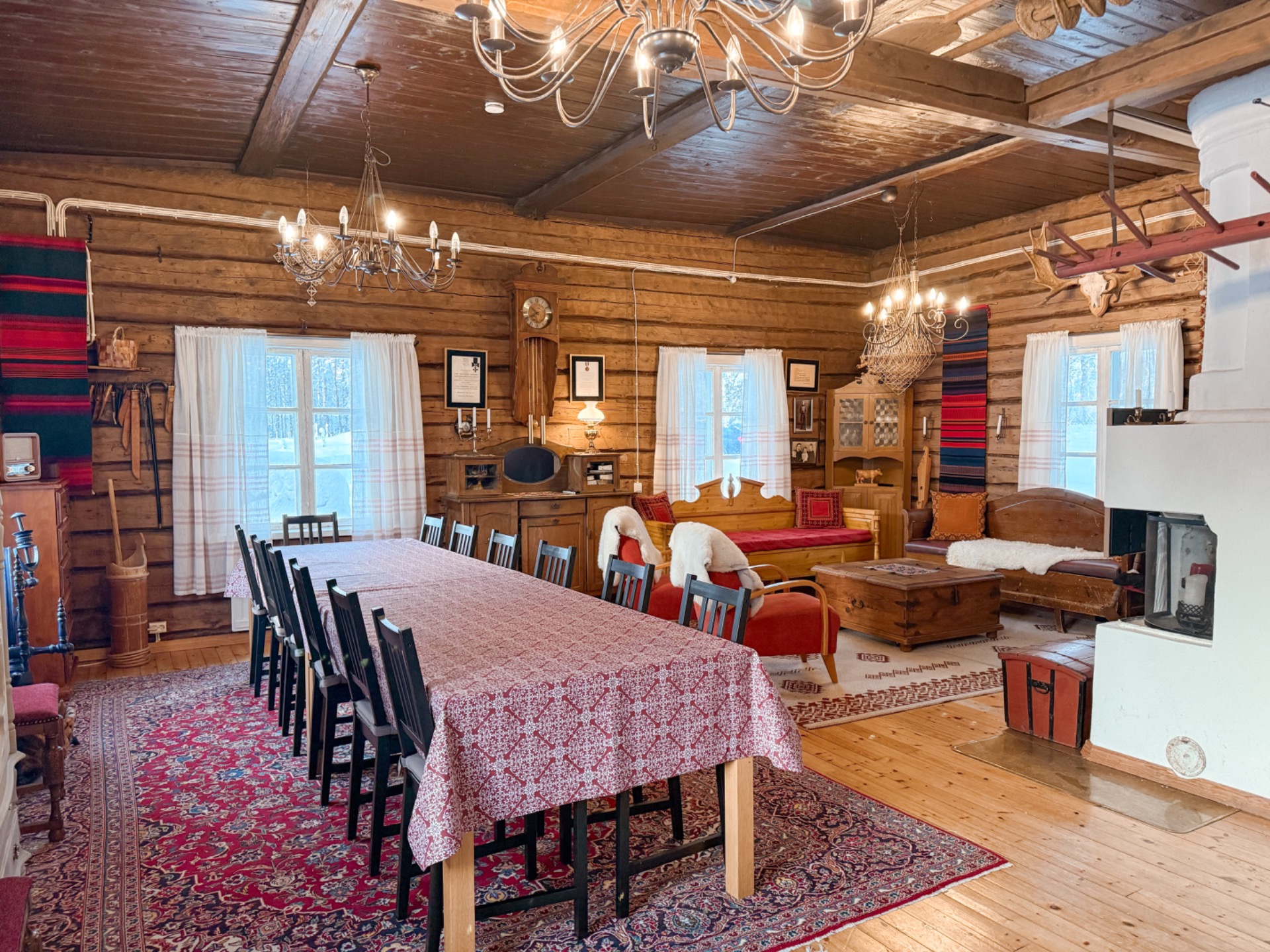 Main gathering space for delegation meetings and workshops